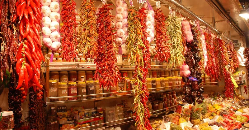 La Boqueria à Barcelone, ou le théâtre culinaire permanent