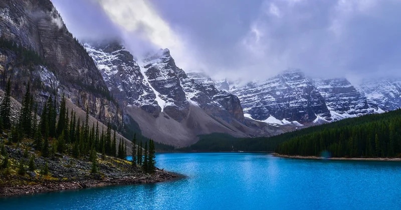 Les plus beaux parcs nationaux du Canada, vus du sentier